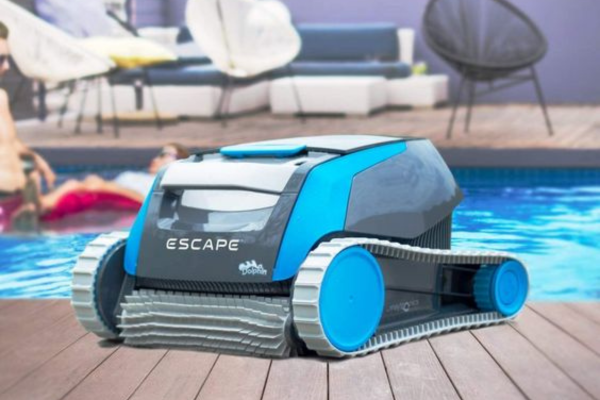 Advantages of Using a Pool Vacuum