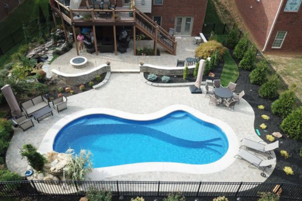 Navigating Pool Cleaning Contracts