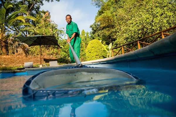 Common Pool Cleaning Challenges