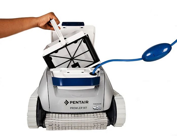 Comparing the Pentair 920 Prowler to Other Pool Cleaners