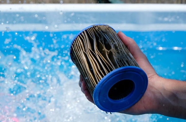 Types of Pool Filters and How They Affect Your Cleaning Schedule