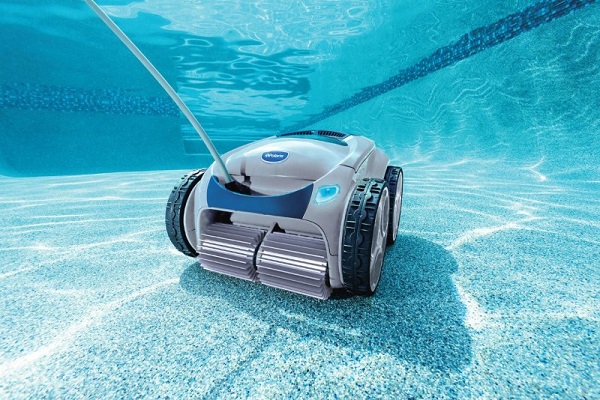 Environmental Impact of Robotic Pool Cleaners