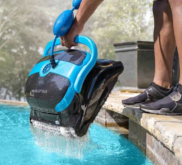 Choosing the Right Robotic Pool Cleaner