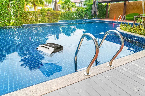 Key Features to Look For in a Robotic Pool Skimmer