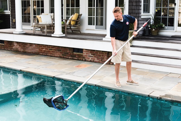 Comprehensive Pool Cleaning Techniques Every Owner Should Know