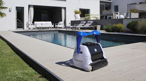 Experience Peak Cleanliness: Unleash the Power of the TigerShark Pool Cleaner!