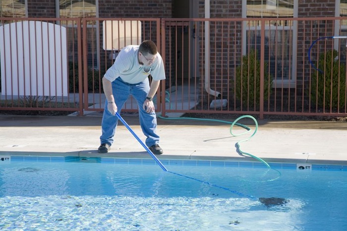 FAQs About Pool Cleaning Services in Orlando, FL